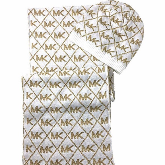 Brand new Micheal Kors hat and scarf! - Picture 1 of 1